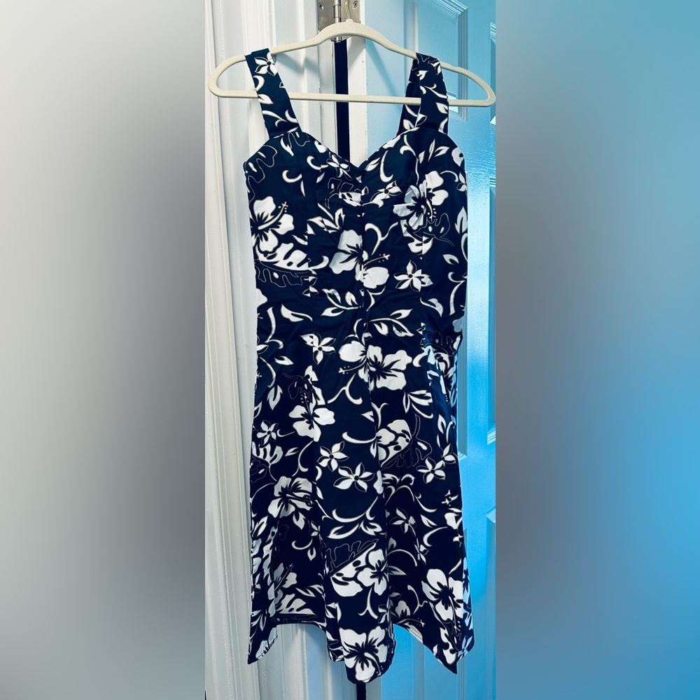 Hilo Hattie Women’s L Navy & White Smocked Back Hibiscus Floral Cotton Sundress